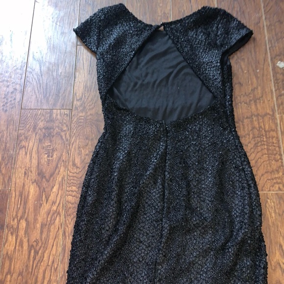 Black dress with open back - Picture 2 of 4